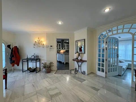 Villa in Manantiales with Guest Apartment thumbnail 22