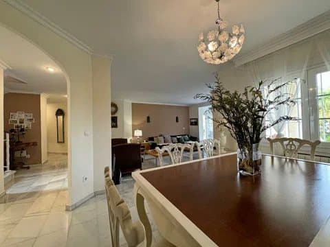 Villa in Manantiales with Guest Apartment thumbnail 9