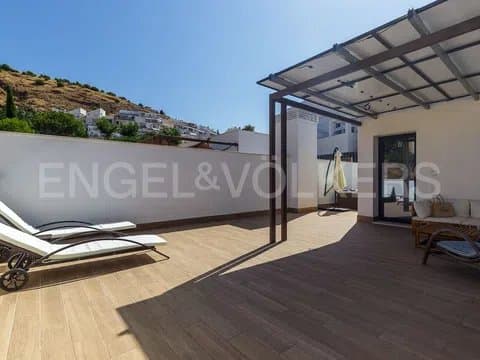 Chalet adosado en calle Félix Revello de Toro thumbnail 7