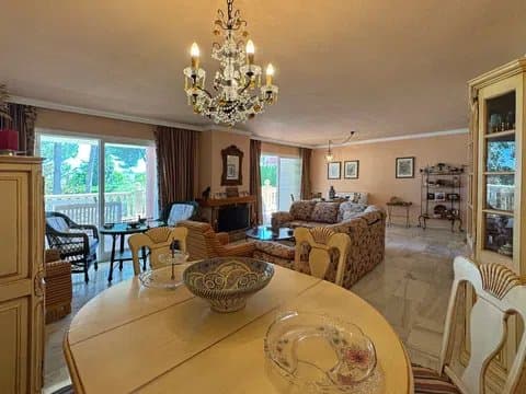 Villa in Manantiales with Mature Gardens thumbnail 13