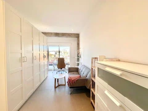 Penthouse on Calle Granados with wraparound terrace thumbnail 15