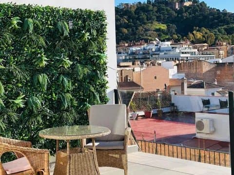 Penthouse on Calle Granados with wraparound terrace thumbnail 26