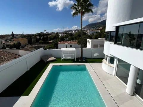 New Build Villa in Montealto with Private Garden thumbnail 4