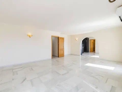 Penthouse in Arroyo de la Miel with Master Suite thumbnail 11