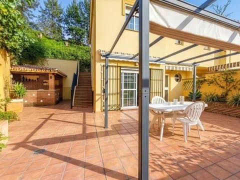 Chalet in Nueva Torrequebrada with Golf Views gallery 3