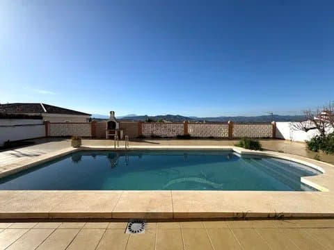 Villa in Capellanía with Semi-Basement Guest Space alternate view