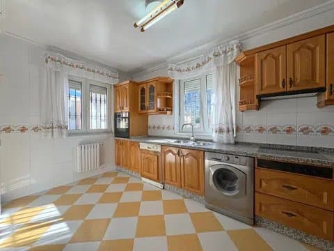 Villa in Capellanía with Semi-Basement Guest Space thumbnail 14