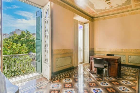 Vivienda señorial con luz y carácter en pleno corazón de Málaga